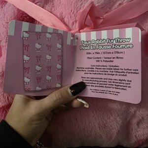 Hello Kitty Pink Bath & Body Set